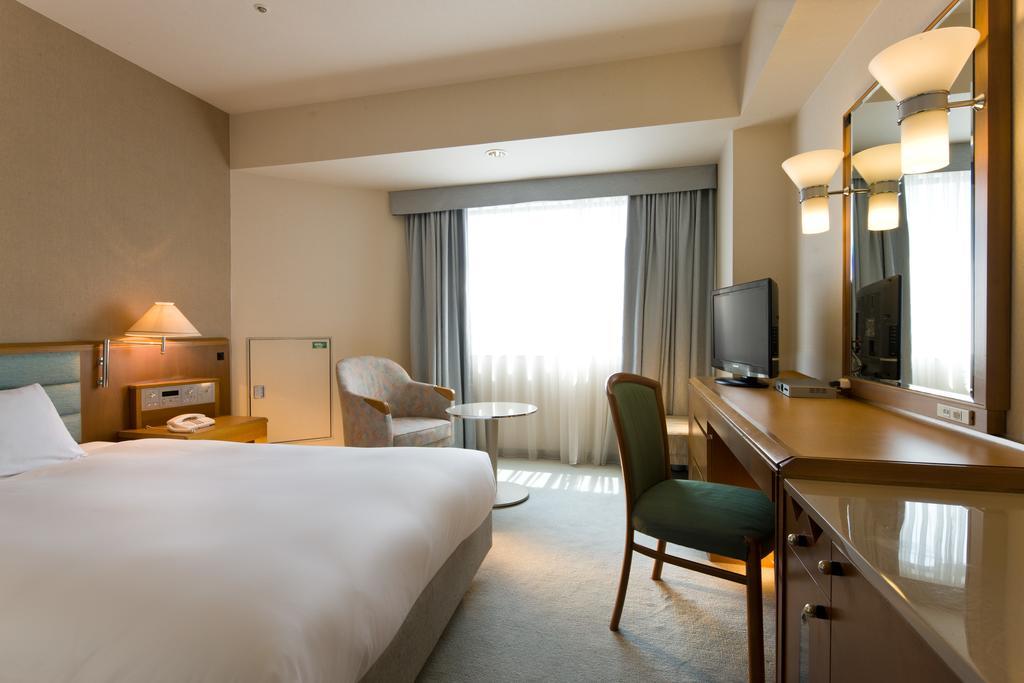 Miyako Hotel Amagasaki Esterno foto